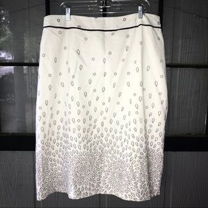 Cato skirt, off-white linen, brown tear drop print